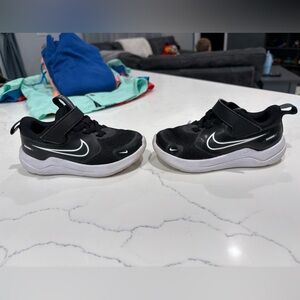 Nike Kids Black and White Sneakers